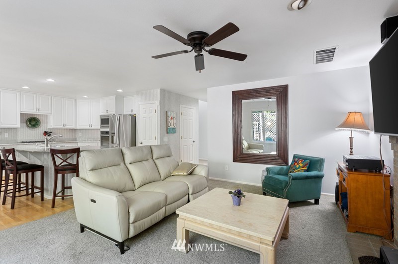 19303 Meridian Place West Bothell, WA 98012 - Photo 13 of 26