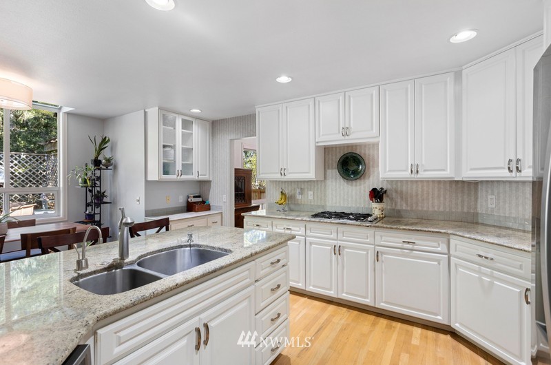 19303 Meridian Place West Bothell, WA 98012 - Photo 8 of 26
