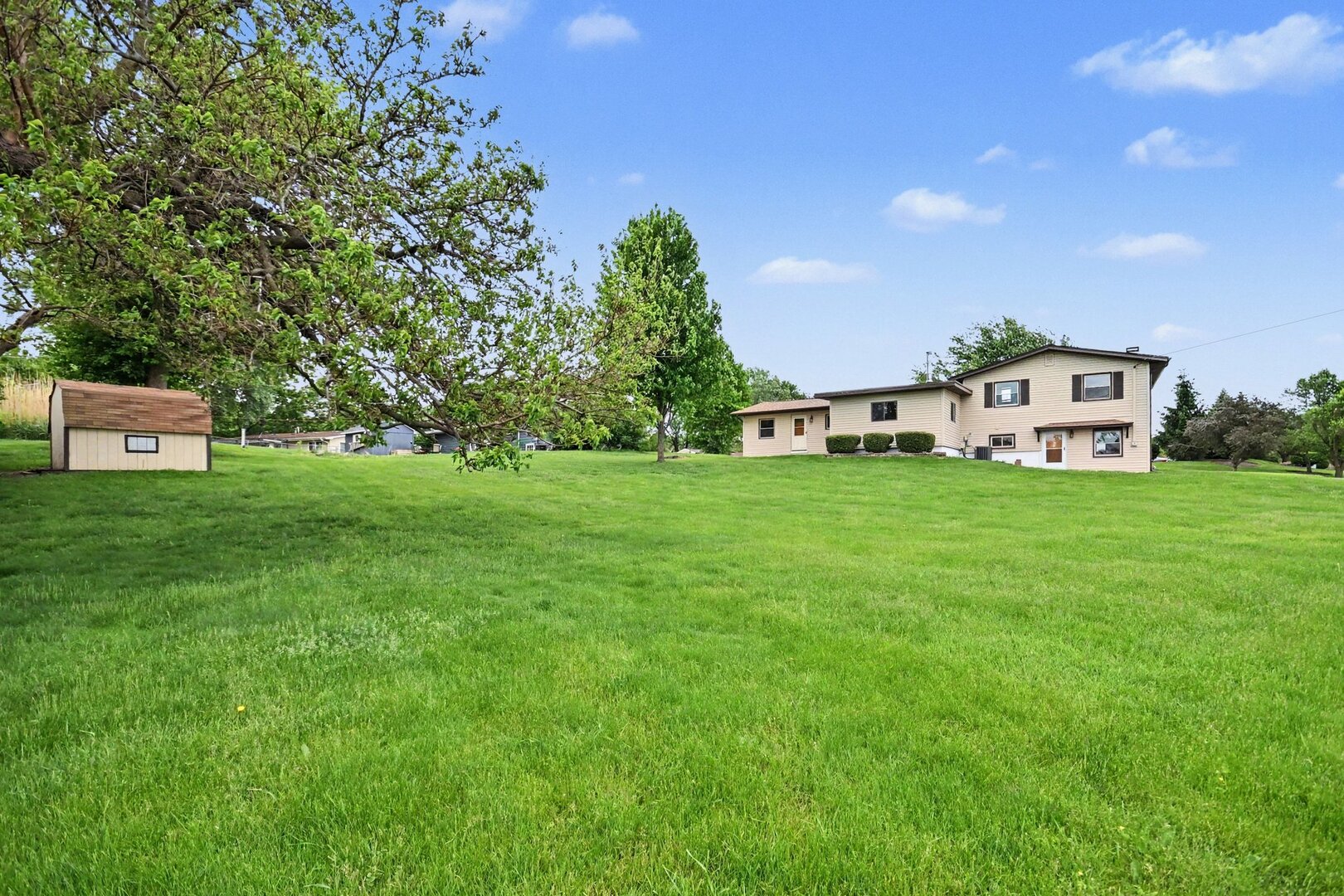 2 Briarcliff Road Montgomery, IL 60538 - Photo 24 of 31