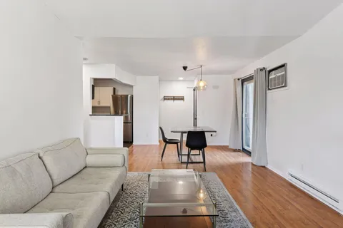 $174,900 | 2030 Ridge Drive, Unit 31, St. Louis Park, MN 55416