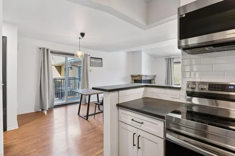 $174,900 | 2030 Ridge Drive, Unit 31, St. Louis Park, MN 55416