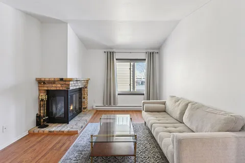 $174,900 | 2030 Ridge Drive, Unit 31, St. Louis Park, MN 55416