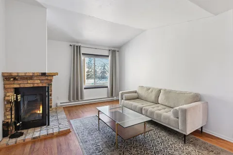 $174,900 | 2030 Ridge Drive, Unit 31, St. Louis Park, MN 55416