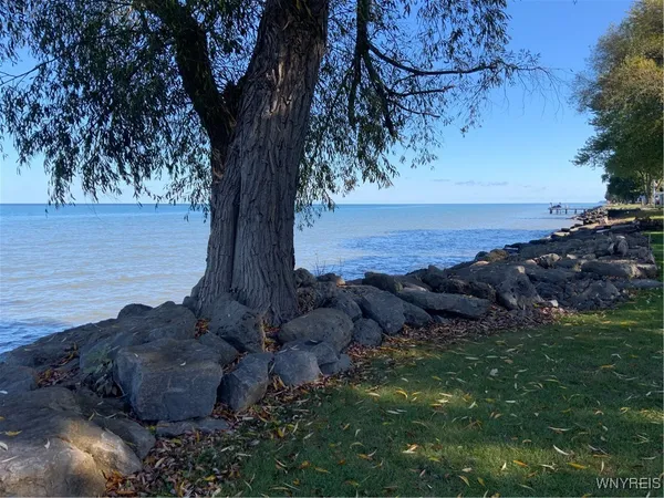 $329,000 | 15951 Edrose Shore, Kendall, NY 14477