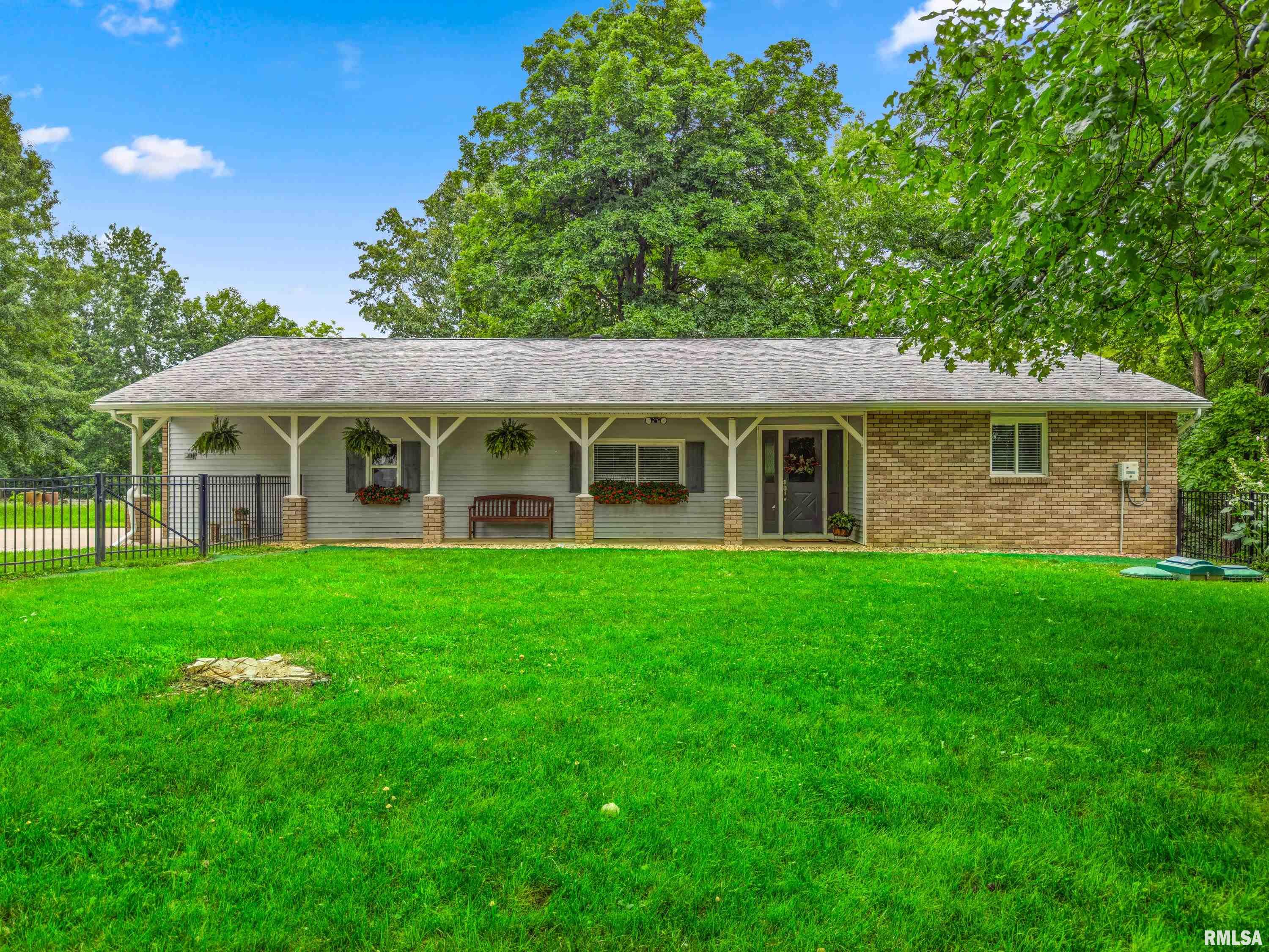 7010 Vista Corte Delavan, IL 61734 - Photo 5 of 54