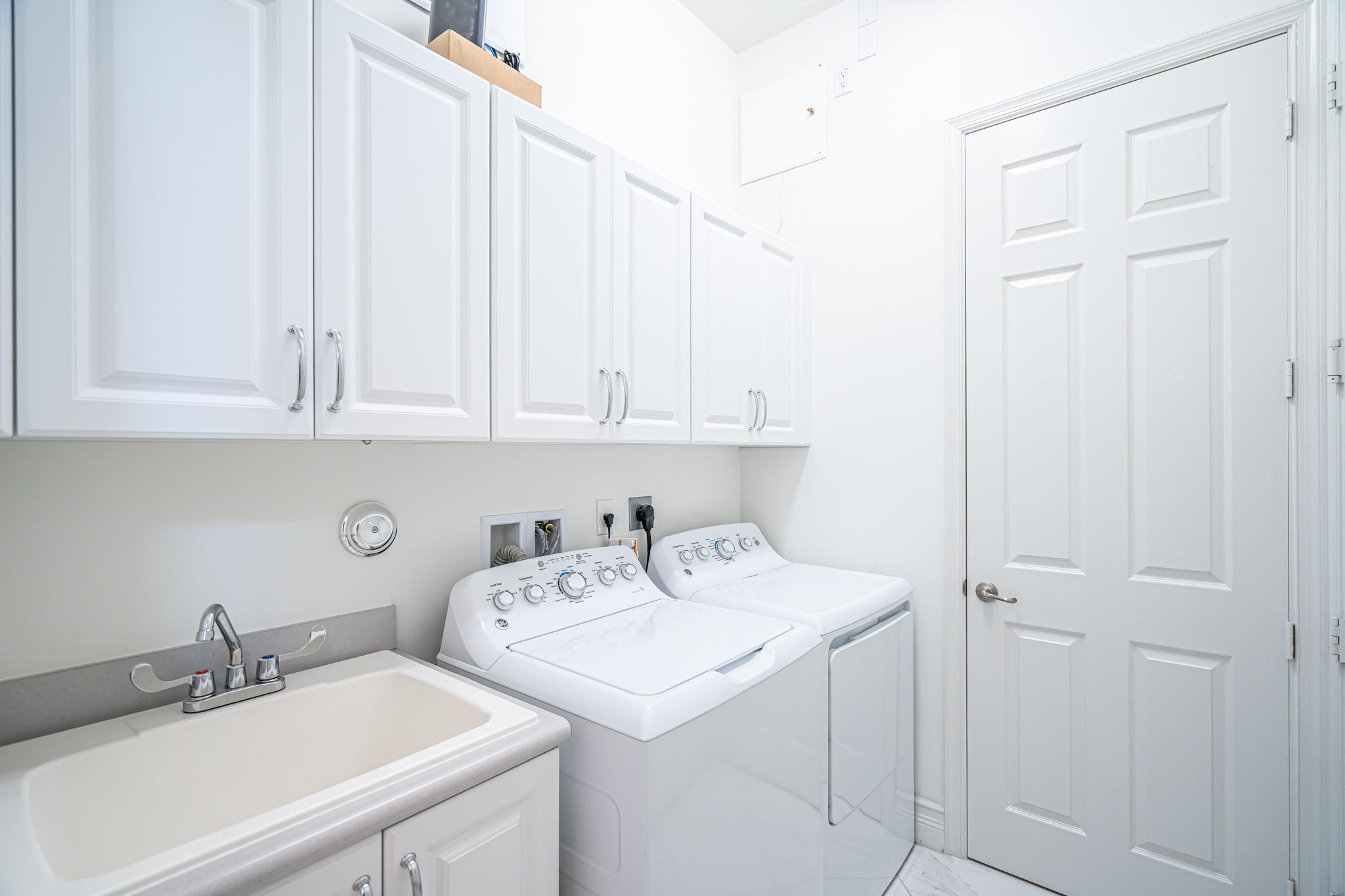 12591 Bonnington Range Drive Boynton Beach, FL 33473 - Photo 27 of 62 a utility room with dryer and washer