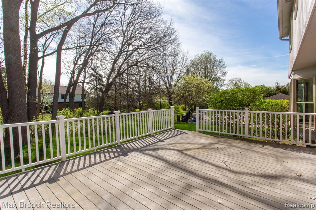 1772 North Kilburn Road Rochester Hills, MI 48306 - Photo 17 of 49