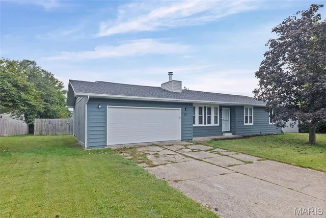 $255,000 | 212 Red Bird Street, Troy, IL 62294