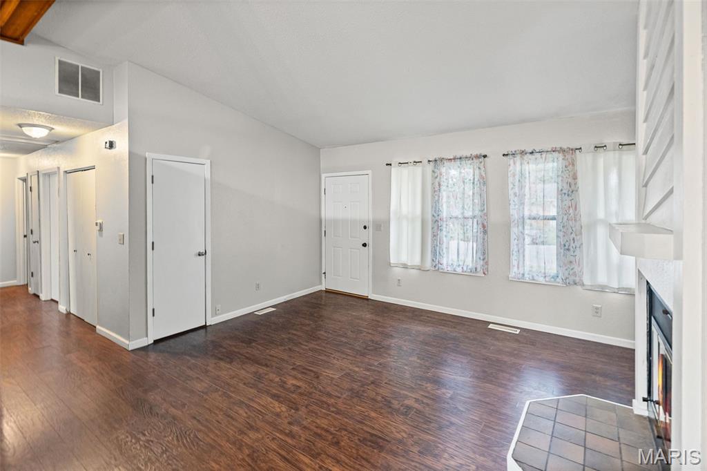 212 Red Bird Street Troy, IL 62294 - Photo 11 of 39