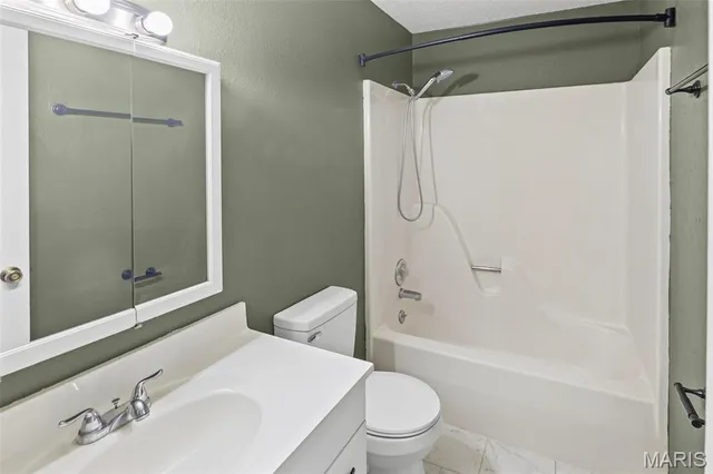 $255,000 | 212 Red Bird Street, Troy, IL 62294