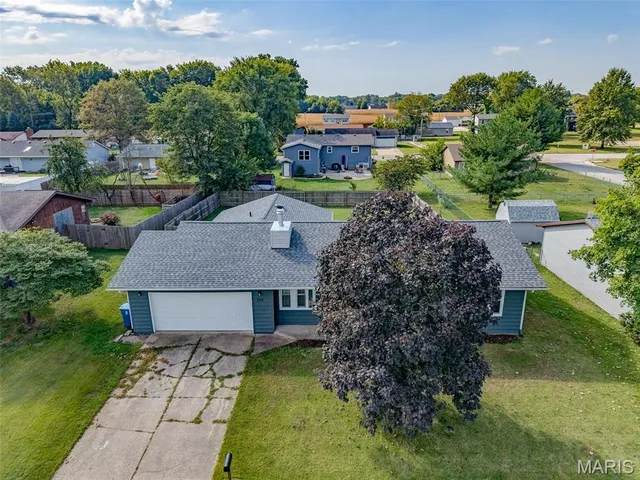 $255,000 | 212 Red Bird Street, Troy, IL 62294