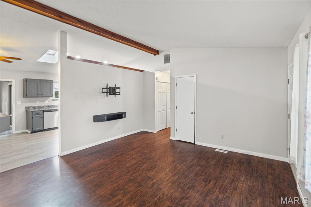 212 Red Bird Street Troy, IL 62294 - Photo 10 of 39