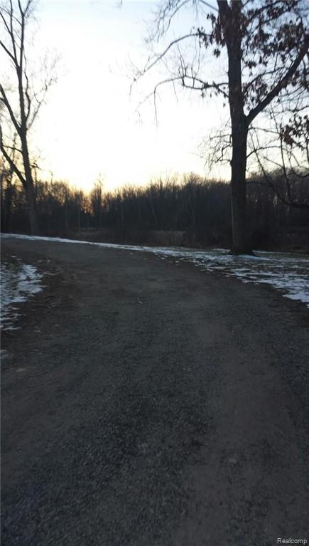 387 Dieterle Road Fowlerville, MI 48836 - Photo 16 of 25 Gallery Image 16