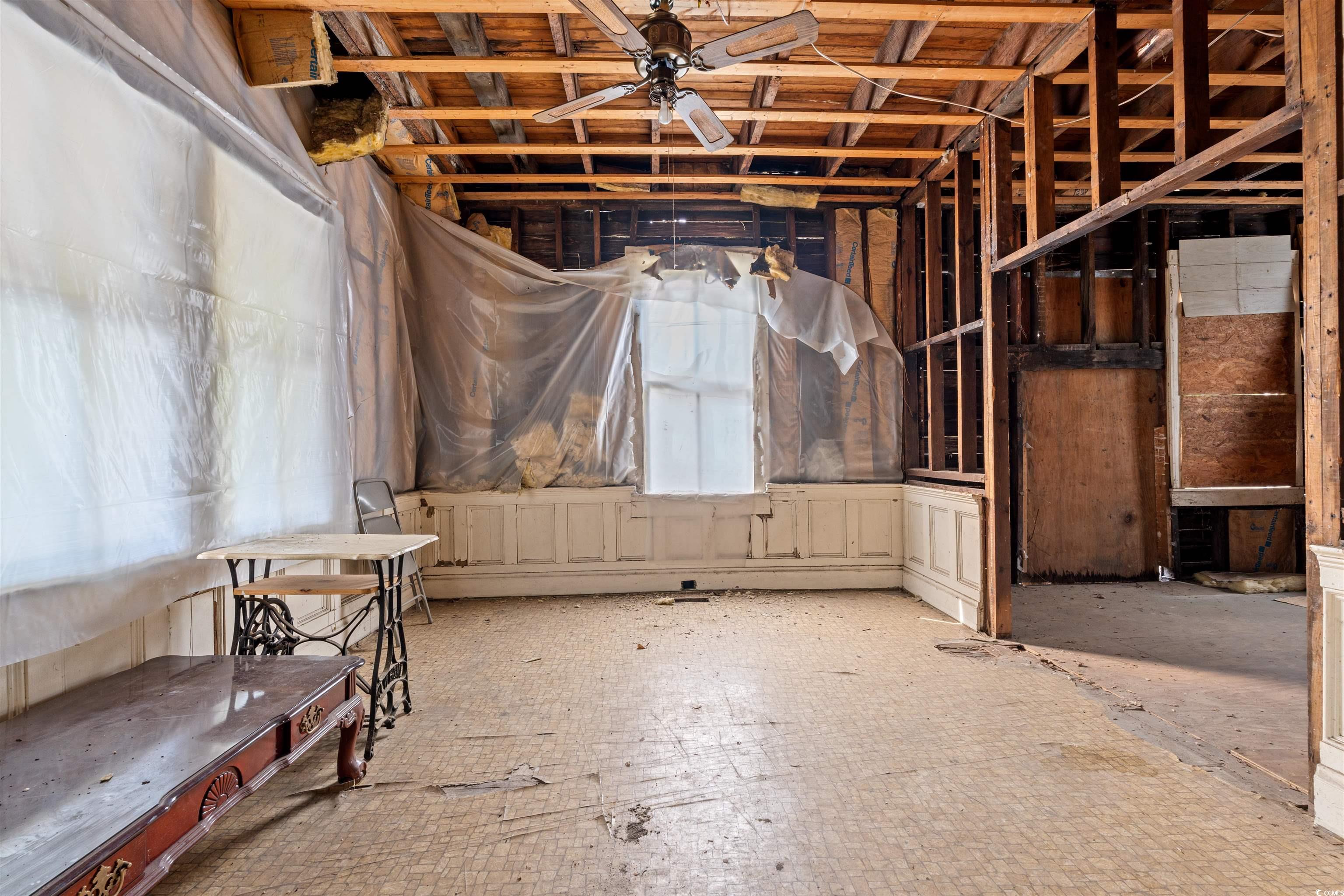 133 Wood Street Georgetown, SC 29440 - Photo 7 of 37 Misc room featuring a ceiling fan