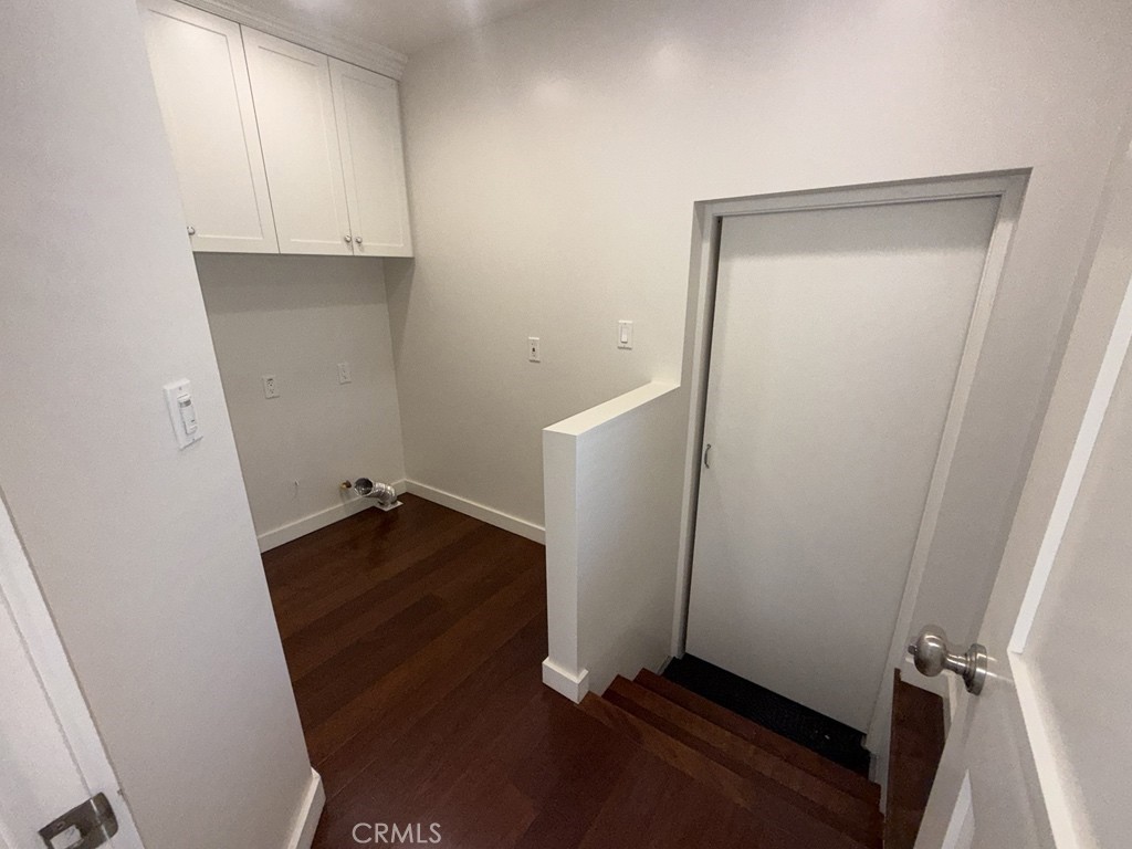2746 North Kenneth Road Burbank, CA 91504 - Photo 27 of 29