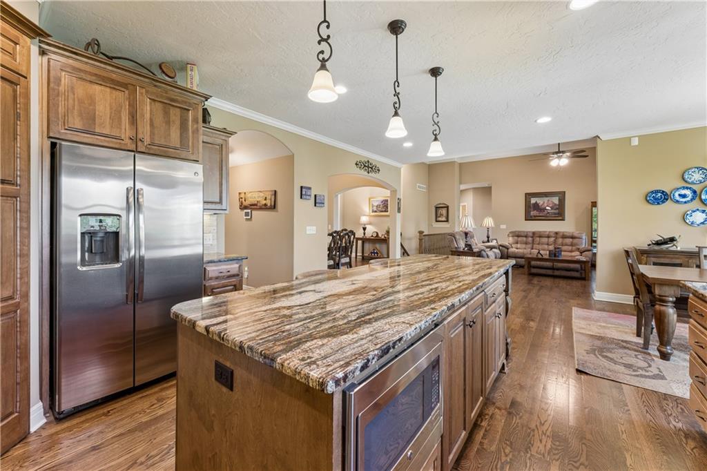 17218 West 197th Place Spring Hill, KS 66083 - Photo 3 of 40
