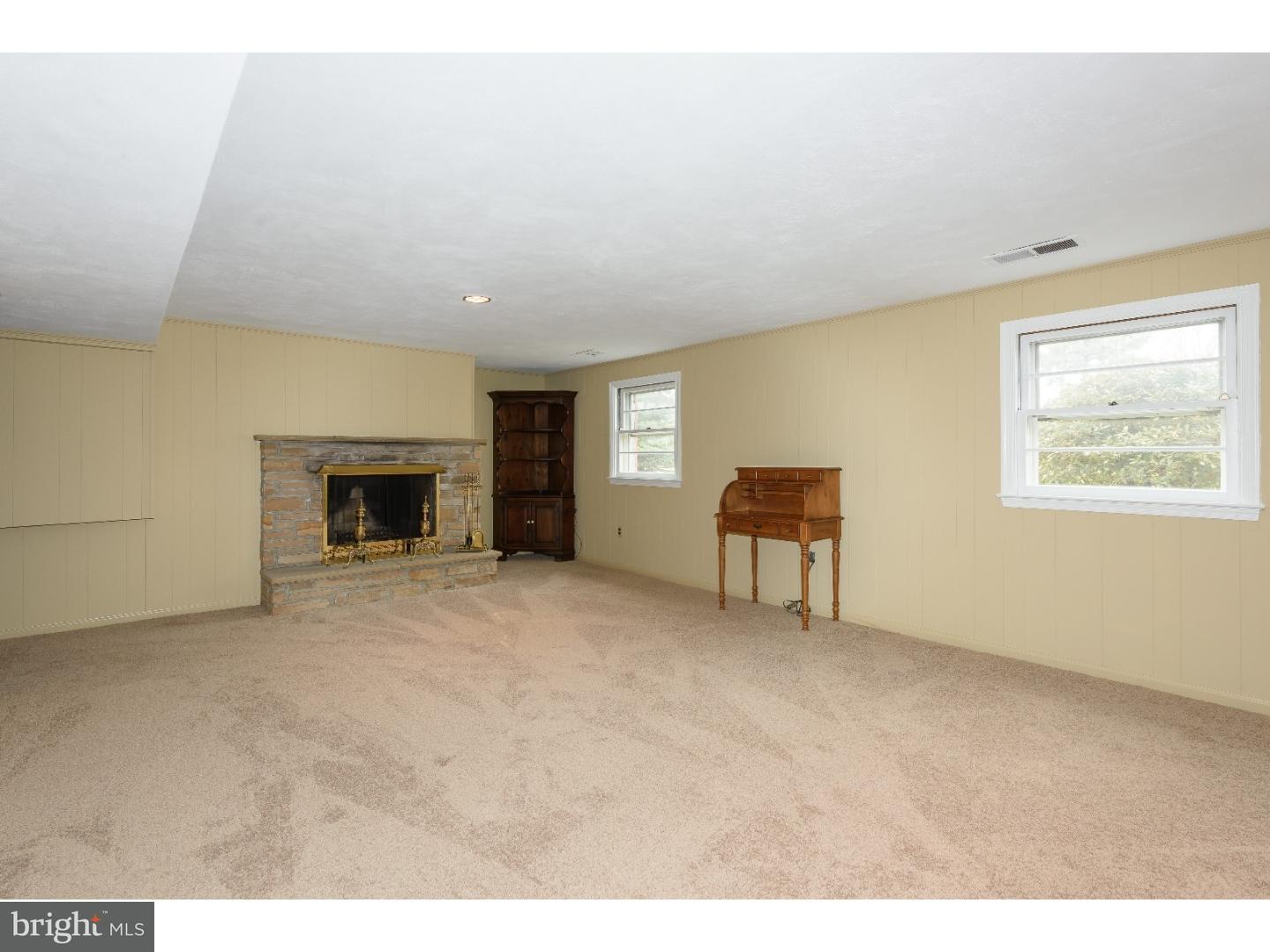 304 North Kent Road Broomall, PA 19008 - Photo 13 of 25 Gallery Image 13
