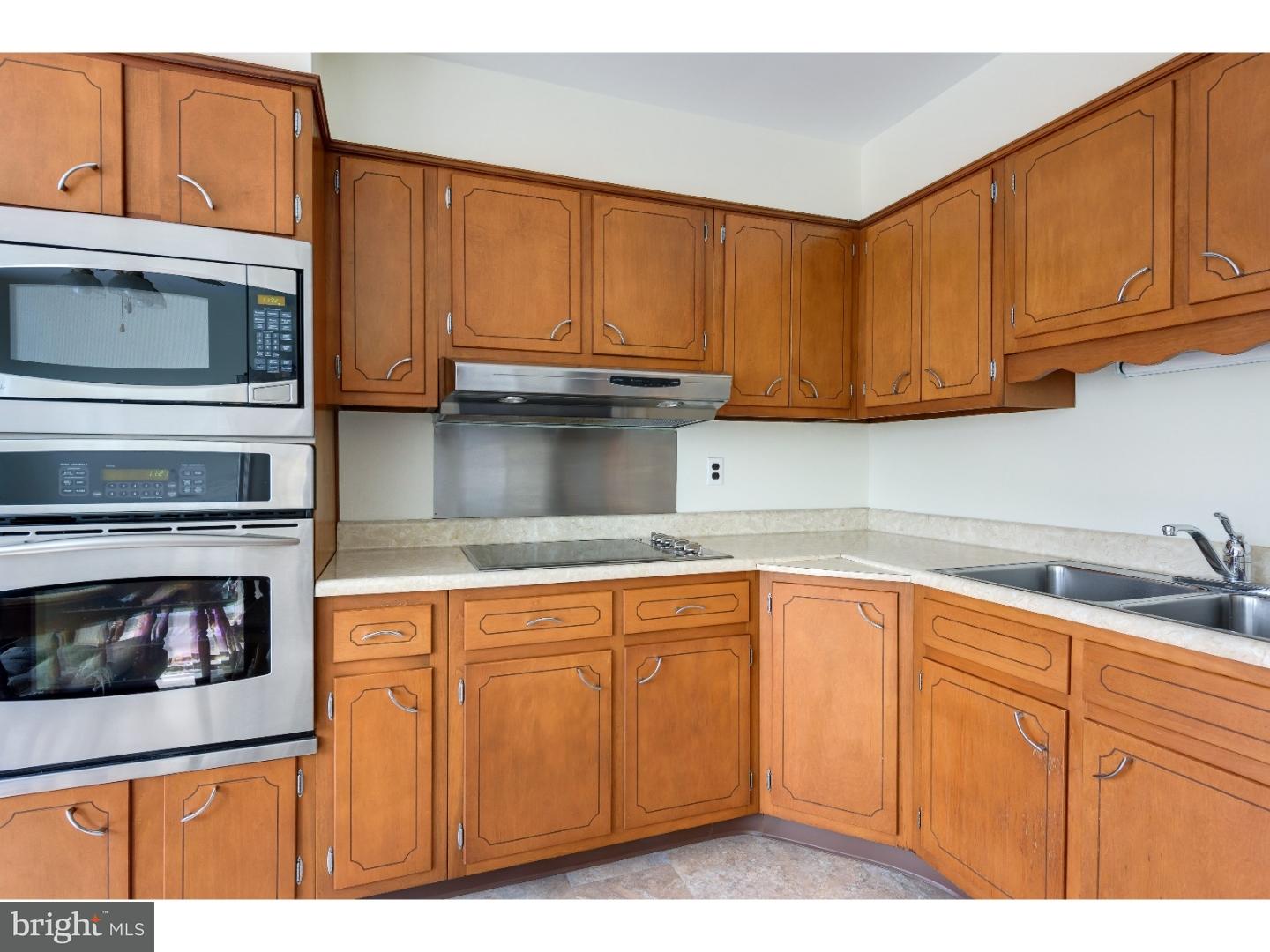 304 North Kent Road Broomall, PA 19008 - Photo 10 of 25 Gallery Image 10