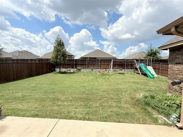 $2,650 | 2211 Grassland Avenue, Melissa, TX 75454