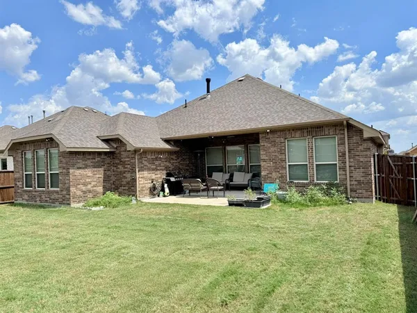 $2,650 | 2211 Grassland Avenue, Melissa, TX 75454