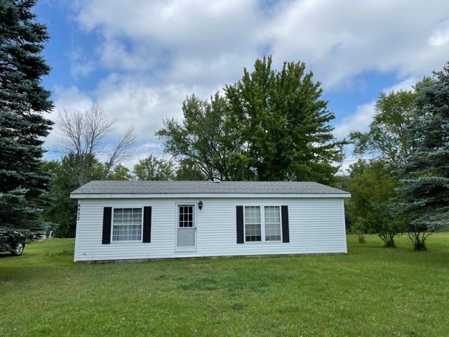 8932 River Road Evart, MI 49631 - Photo 1 of 19 IMG_7069