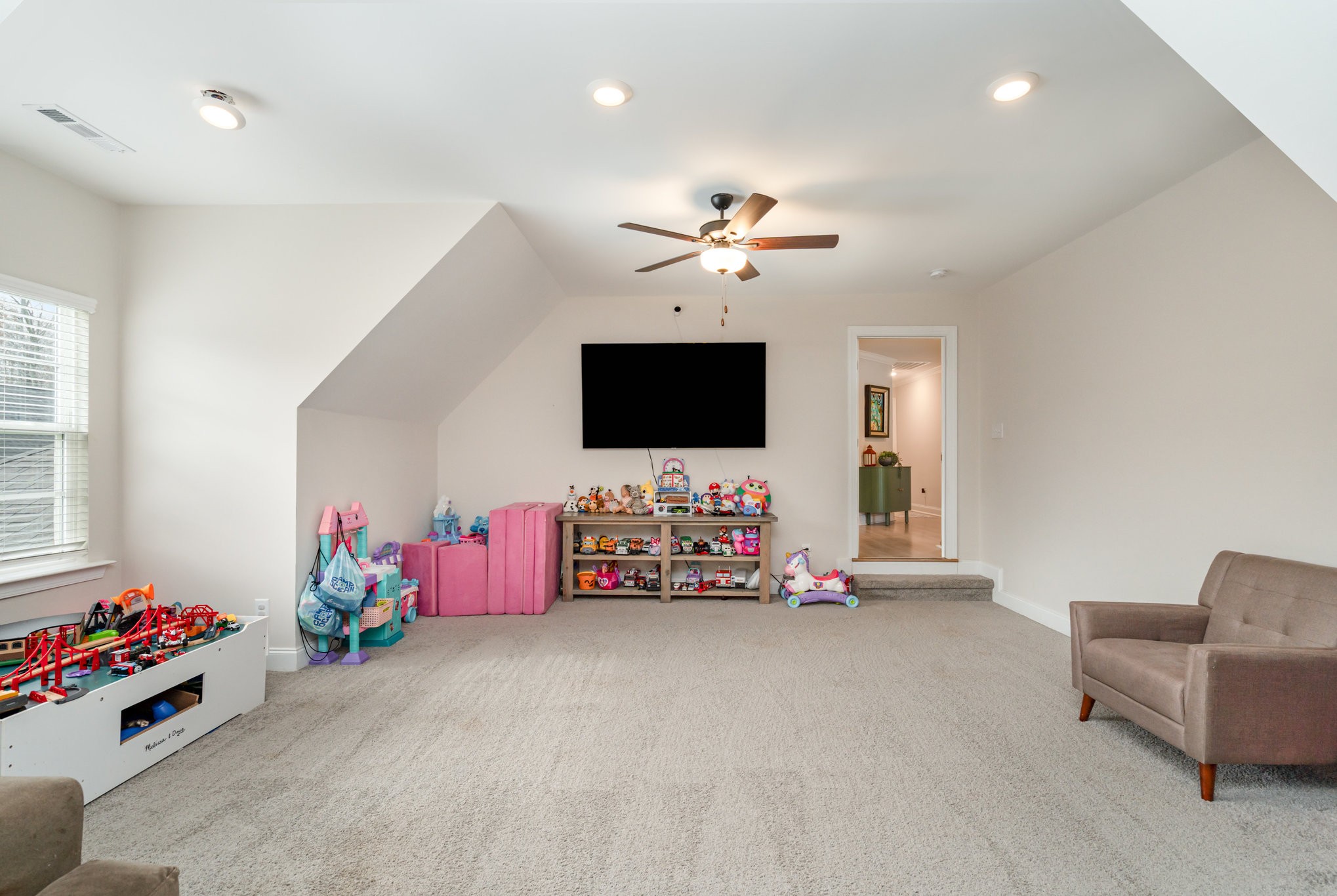 7445 Swindon Boulevard Fairview, TN 37062 - Photo 27 of 38 a view of a livingroom with furniture