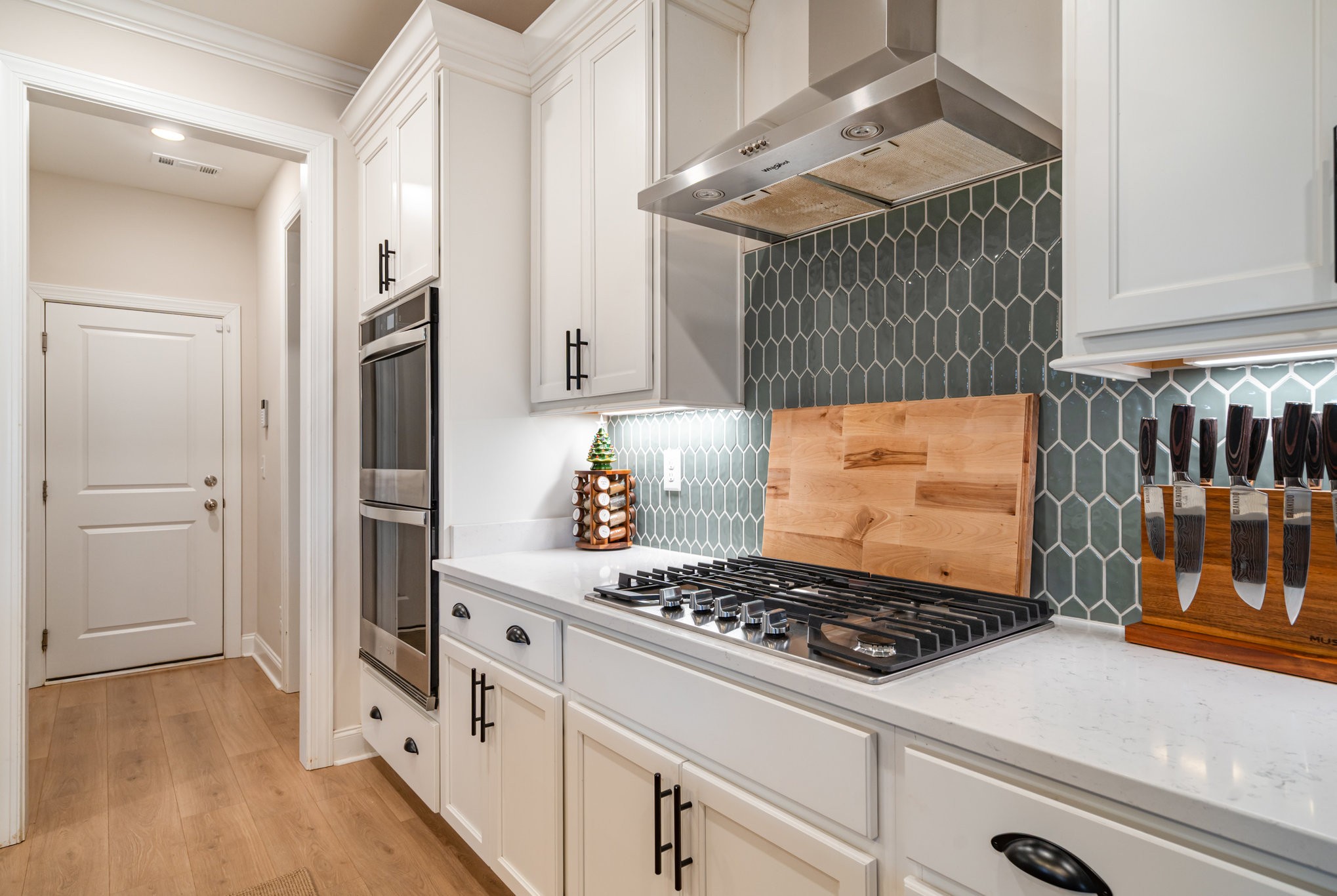 7445 Swindon Boulevard Fairview, TN 37062 - Photo 10 of 38 a kitchen with stainless steel appliances a refrigerator and a stove
