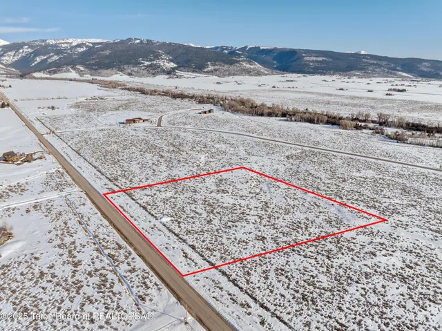 $300,000 | 381 East 3000 South, Driggs, ID 83422