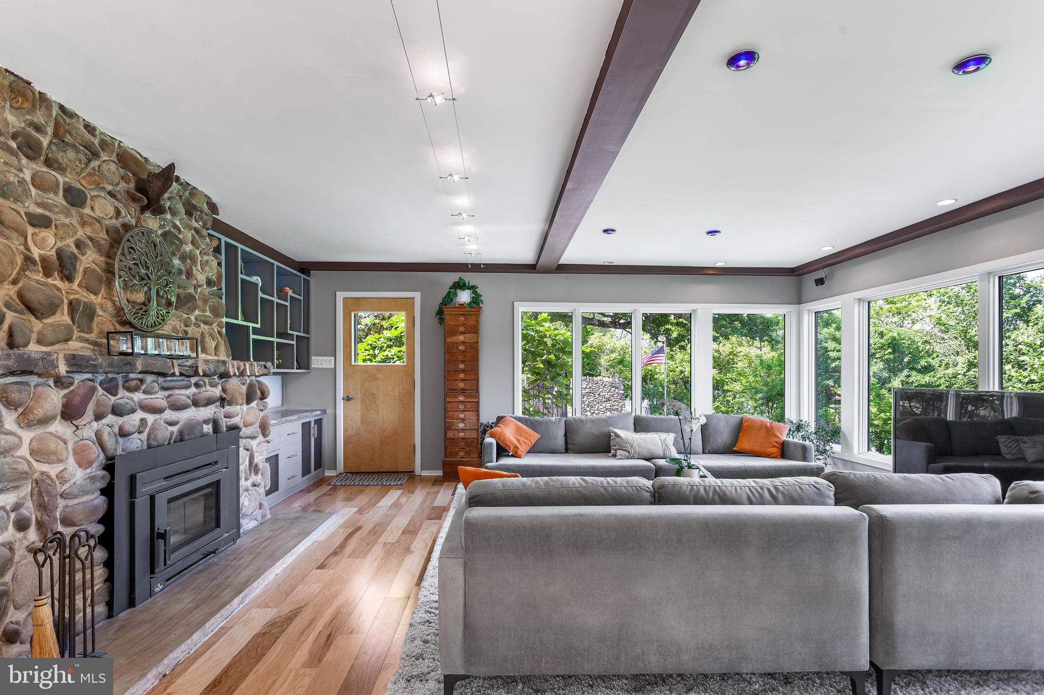 960 River Road Washington Crossing, PA 18977 - Photo 5 of 29