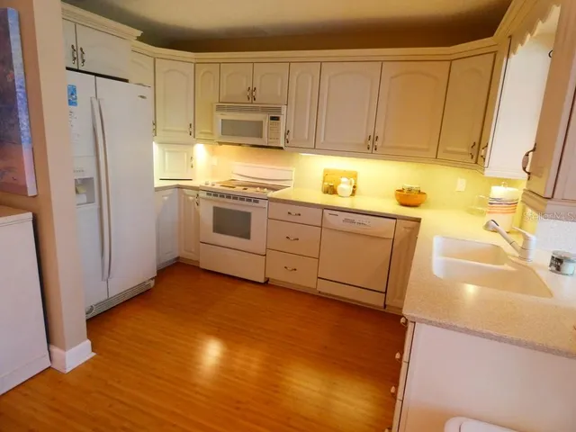 $129,900 | 4801 Airport Road, Unit 208, Zephyrhills, FL 33542