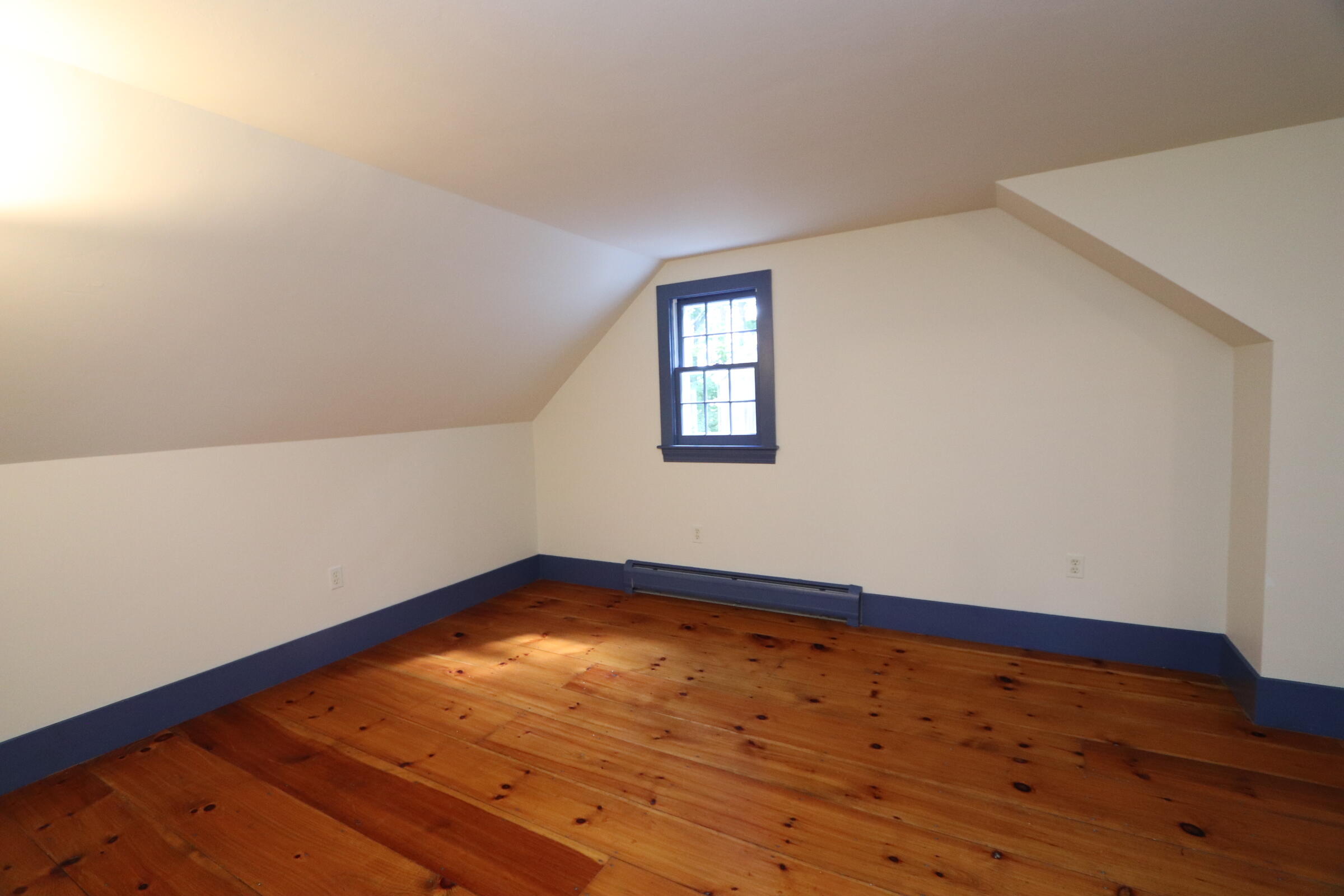 625 Goodwin Road Eliot, ME 03903 - Photo 35 of 51 Bedroom 3