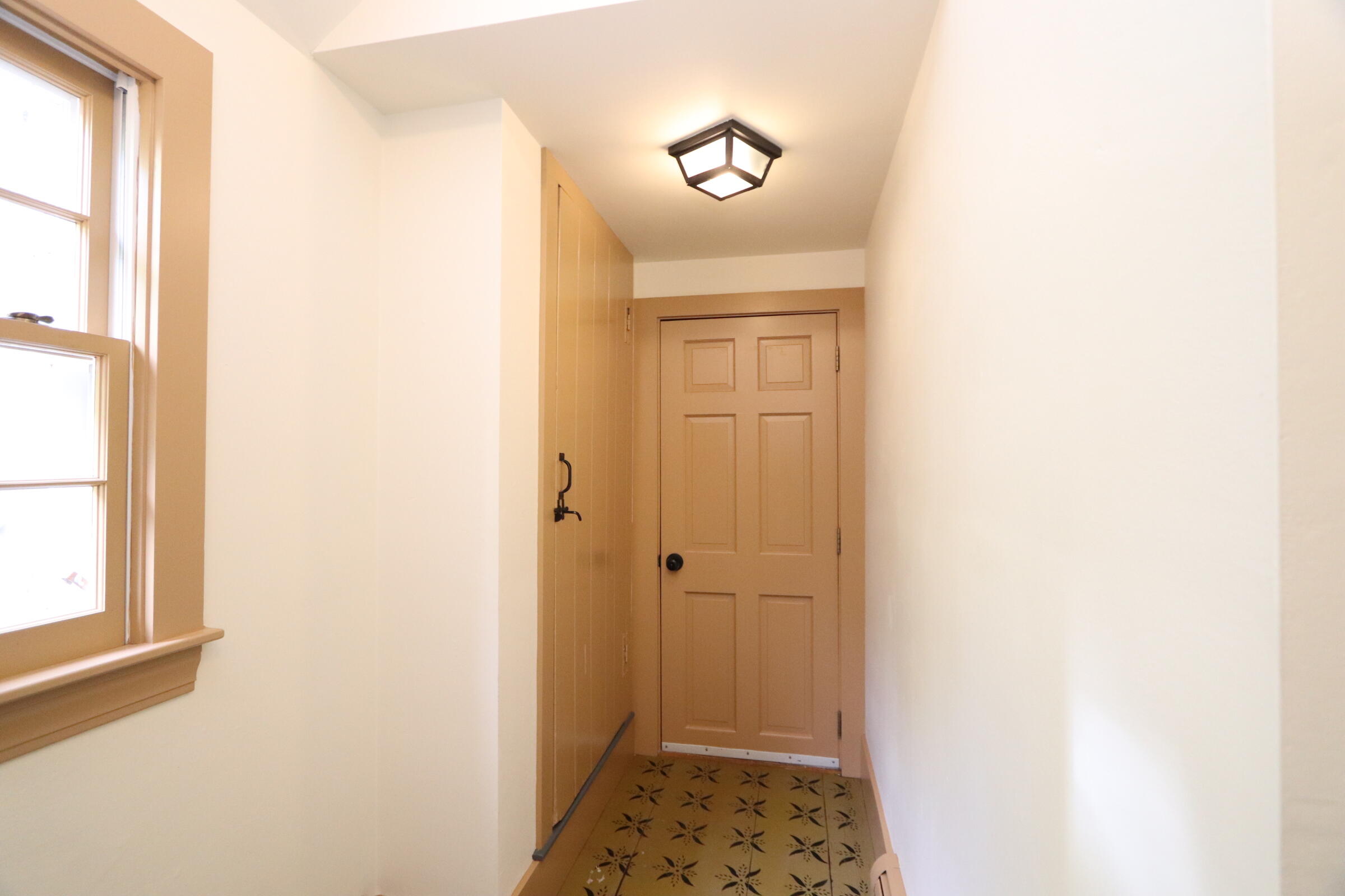 625 Goodwin Road Eliot, ME 03903 - Photo 37 of 51 Entry from Garage