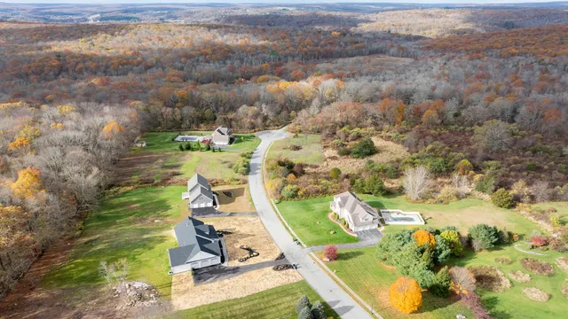 $825,000 | 33 Farm View Drive, Norwich, CT 06360