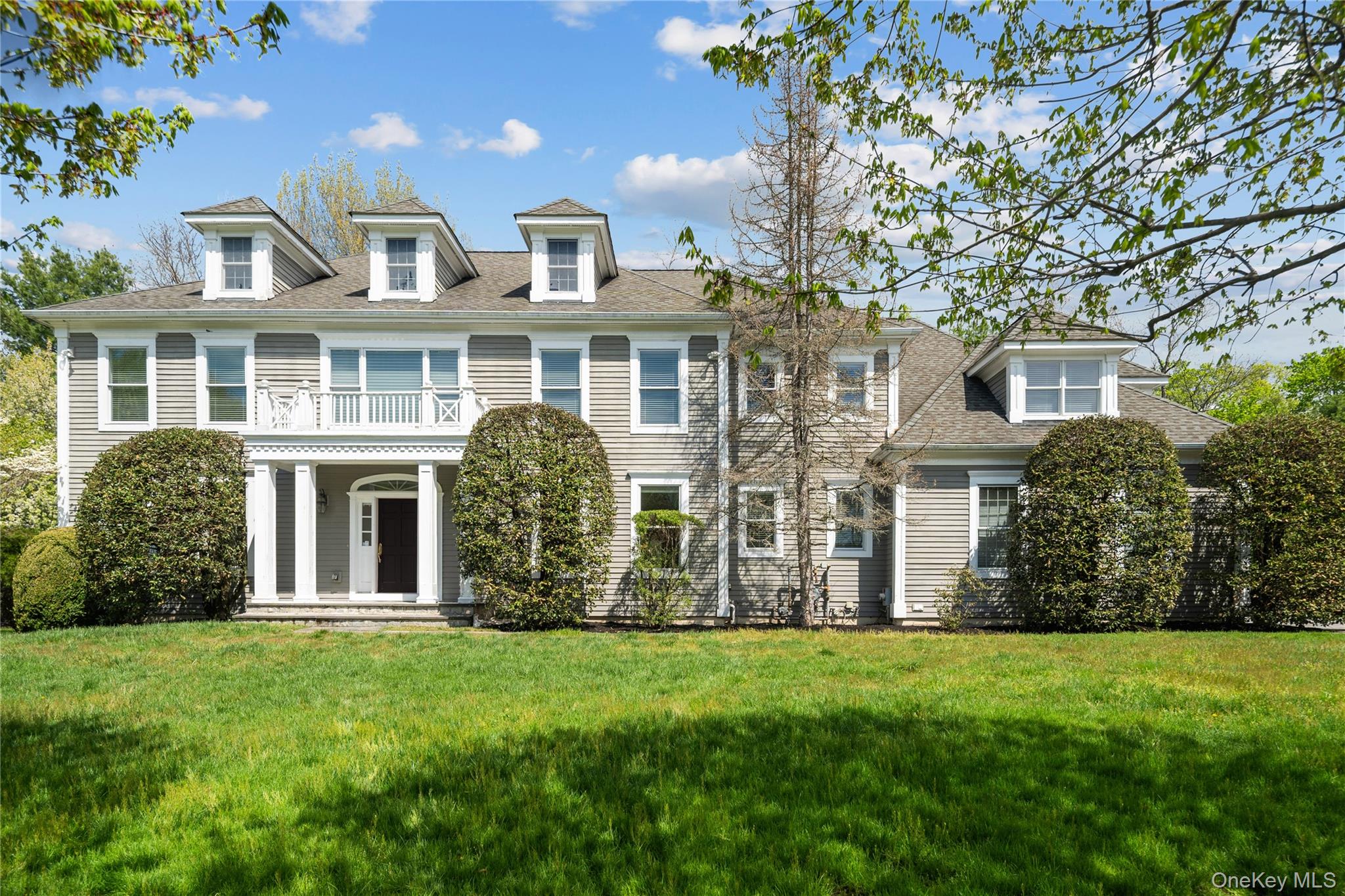 11 Hollow Tree Road Briarcliff Manor, NY 10510 - Photo 2 of 45