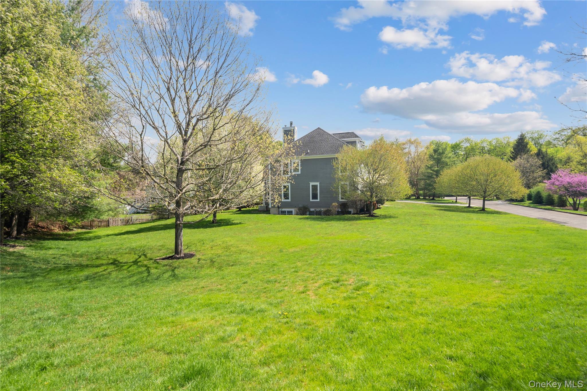 11 Hollow Tree Road Briarcliff Manor, NY 10510 - Photo 40 of 45