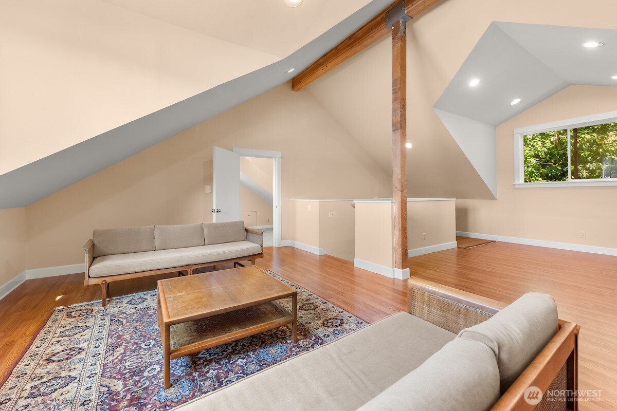 27826 Manzanita Beach Road Southwest Vashon, WA 98070 - Photo 19 of 31 Gallery Image 19