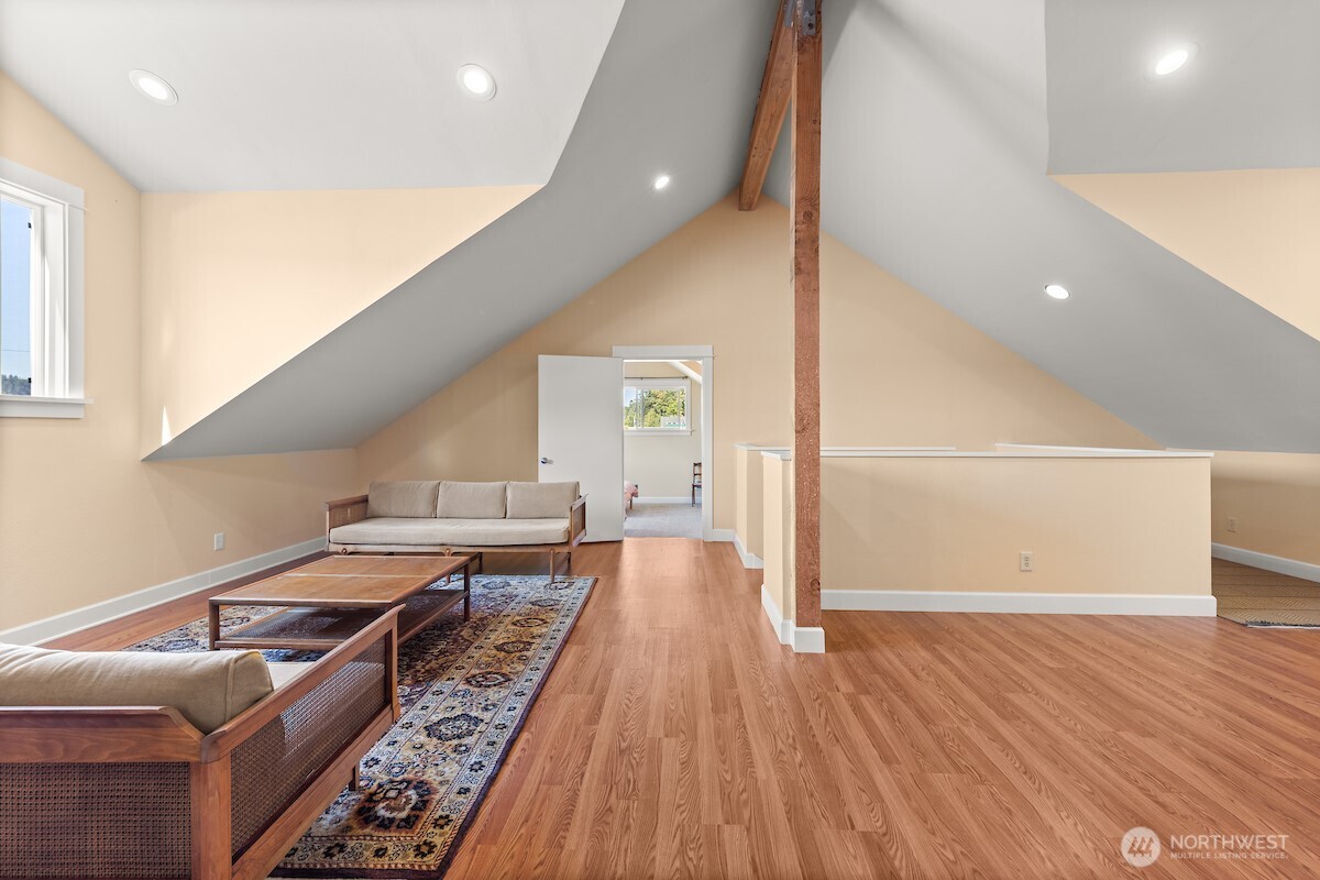 27826 Manzanita Beach Road Southwest Vashon, WA 98070 - Photo 20 of 31 Gallery Image 20