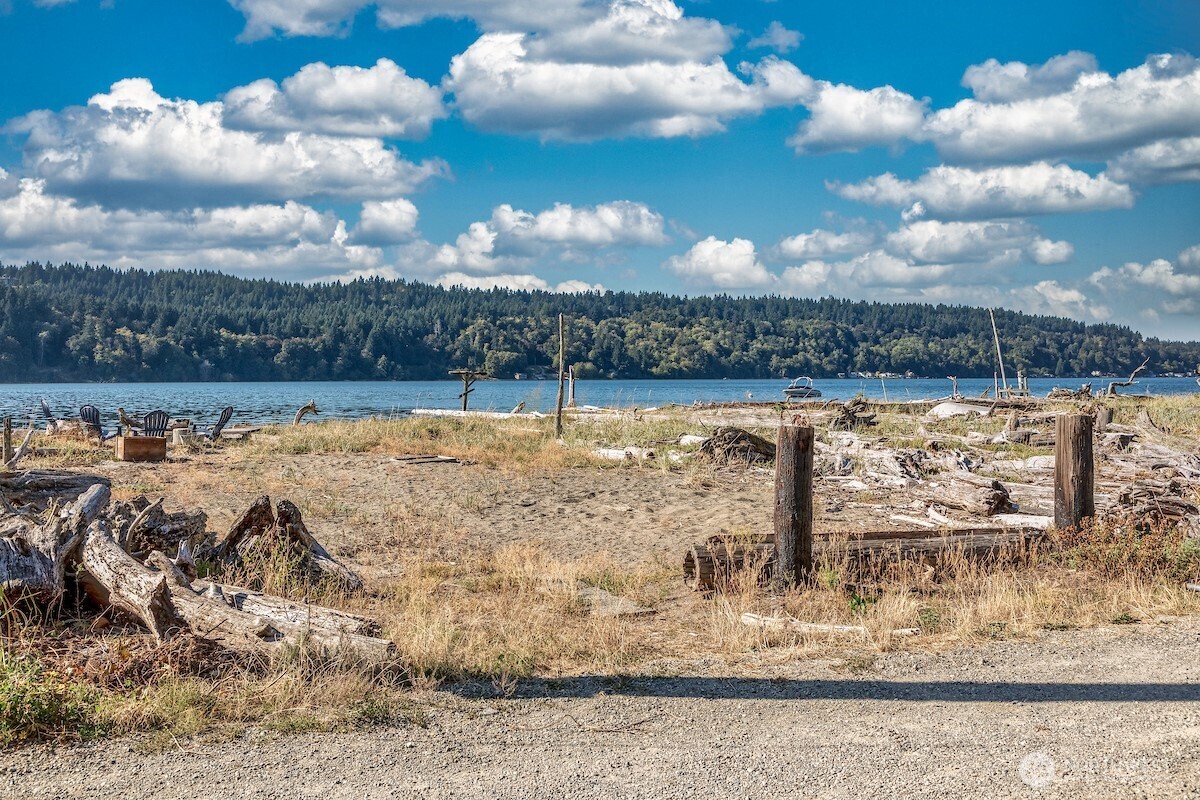27826 Manzanita Beach Road Southwest Vashon, WA 98070 - Photo 28 of 31 Gallery Image 28