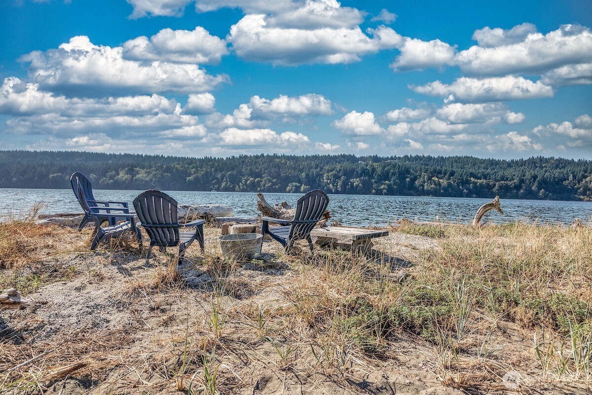 27826 Manzanita Beach Road Southwest Vashon, WA 98070 - Photo 30 of 31 Gallery Image 30