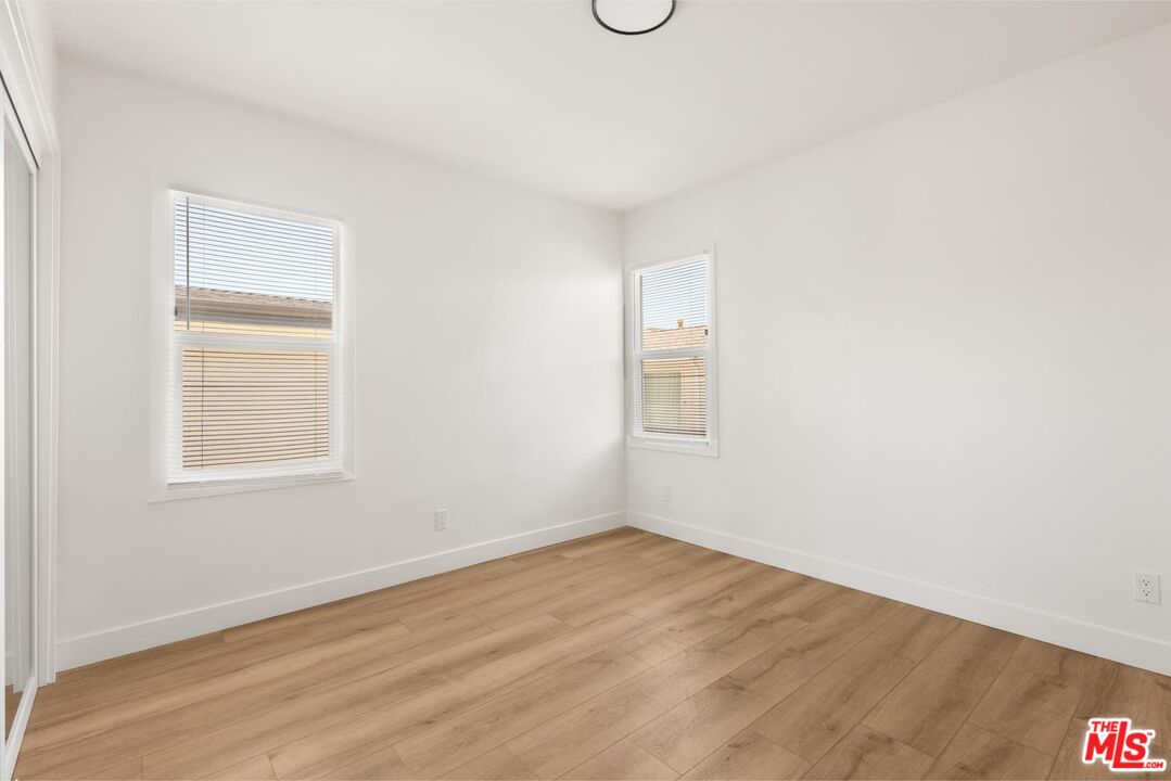 8716 Ramsgate Avenue Los Angeles, CA 90045 - Photo 22 of 37