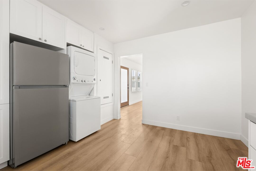 8716 Ramsgate Avenue Los Angeles, CA 90045 - Photo 24 of 37