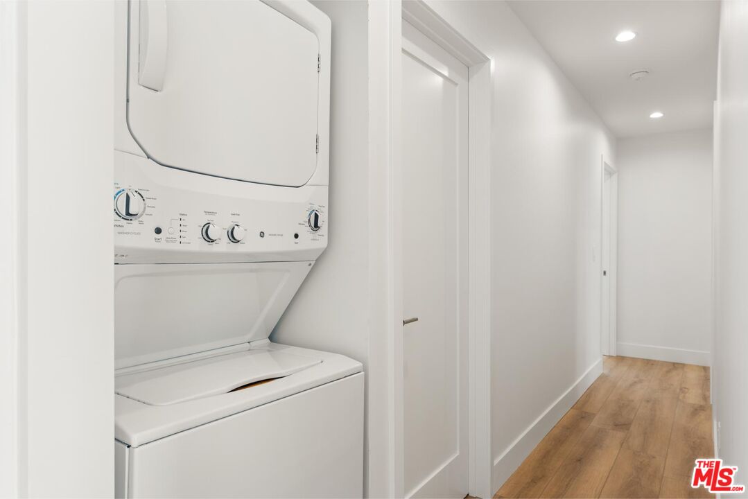 8716 Ramsgate Avenue Los Angeles, CA 90045 - Photo 34 of 37