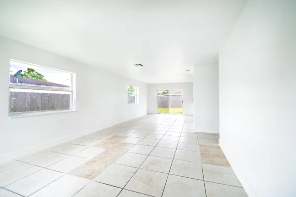 $3,100 | 705 Northwest 13th Terrace, Florida City, FL 33034