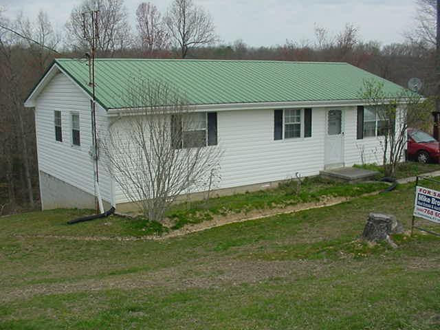3274 Amos Ridge Road Frenchburg, KY 40322 - Photo 2 of 9 Photo 2