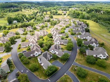 $575,000 | 3 Troon Drive, Newton, NJ 07860