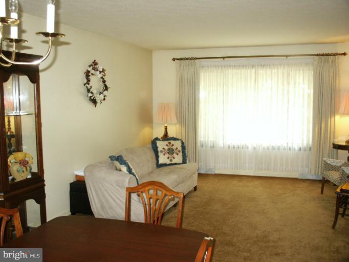 2706 Overview Road Hampstead, MD 21074 - Photo 4 of 21 Living Room