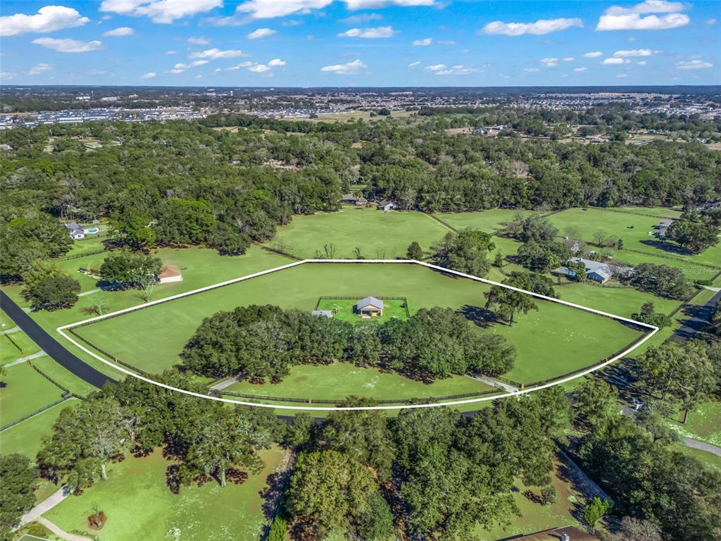 9865 Southwest 74th Avenue Ocala, FL 34476 - Photo 1 of 79