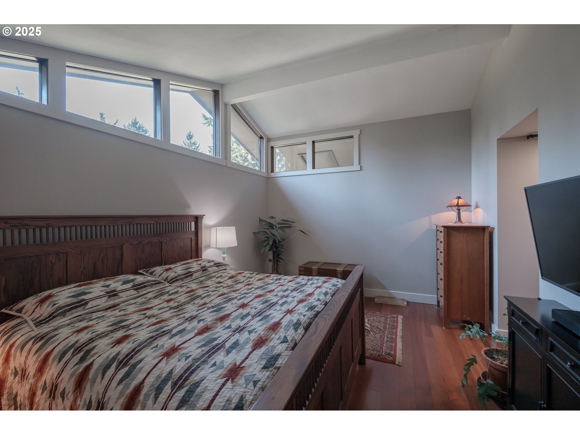 2941 Inland Drive South Salem, OR 97302 - Photo 19 of 40 Primary Bedroom