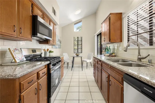 $525,000 | 102 Kauai Lane, Placentia, CA 92870