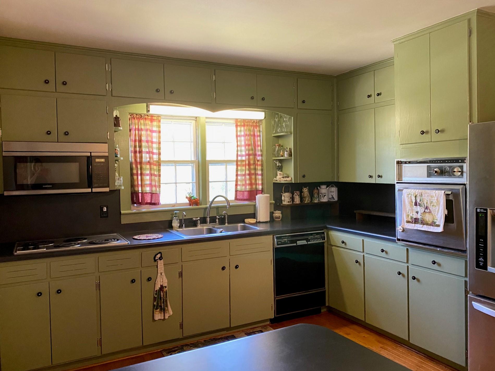 1336 George Malone Road Greeneville, TN 37745 - Photo 13 of 32 Castle Kitchen 4